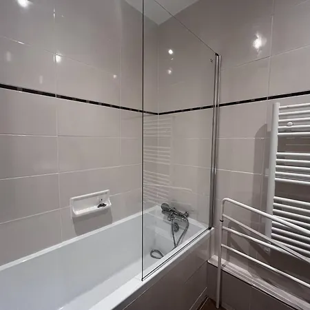 6 Pers Au Calme, - Fr-1-812-88 *